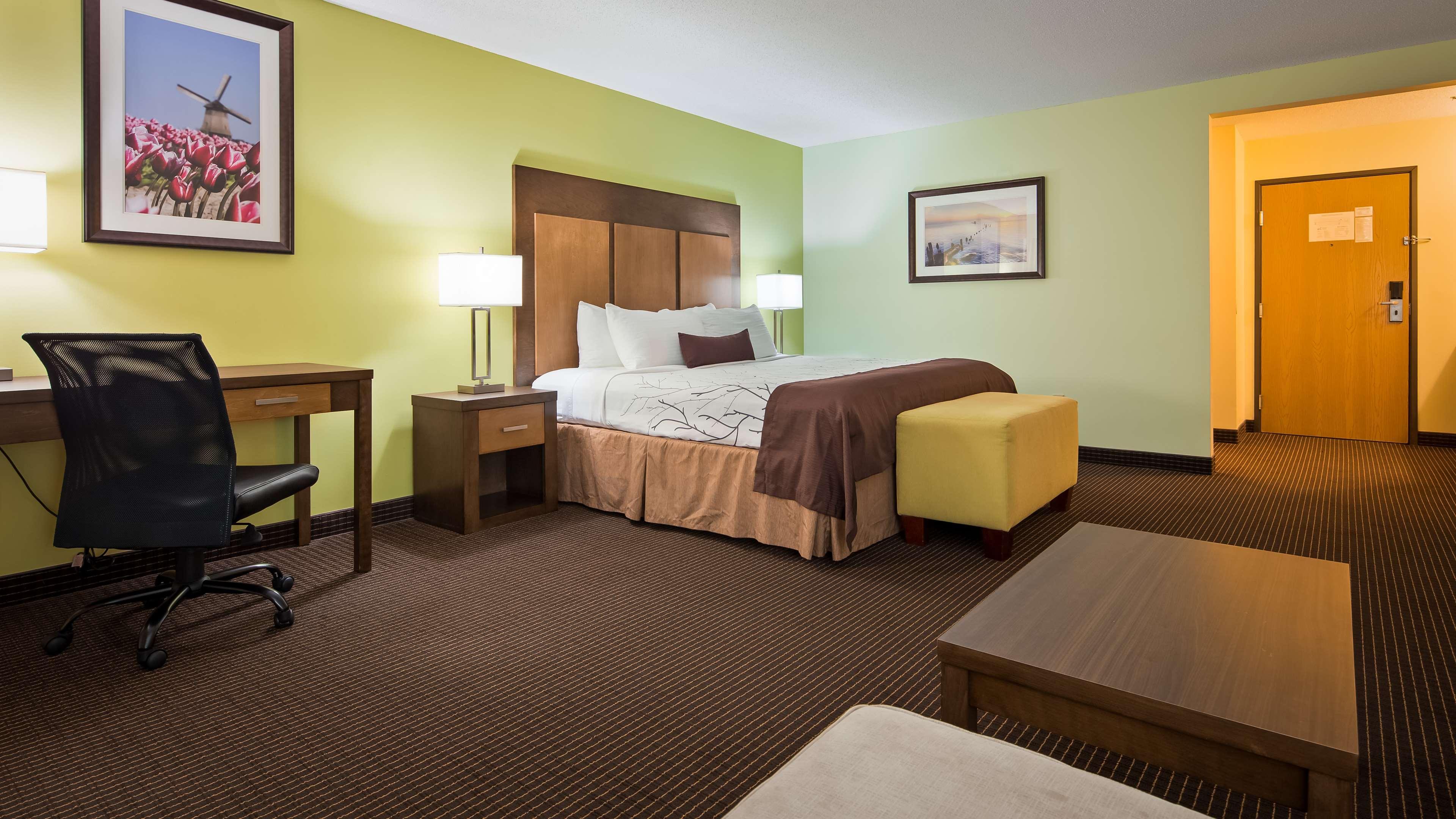 White Pine Inn & Suites Holland Zewnętrze zdjęcie