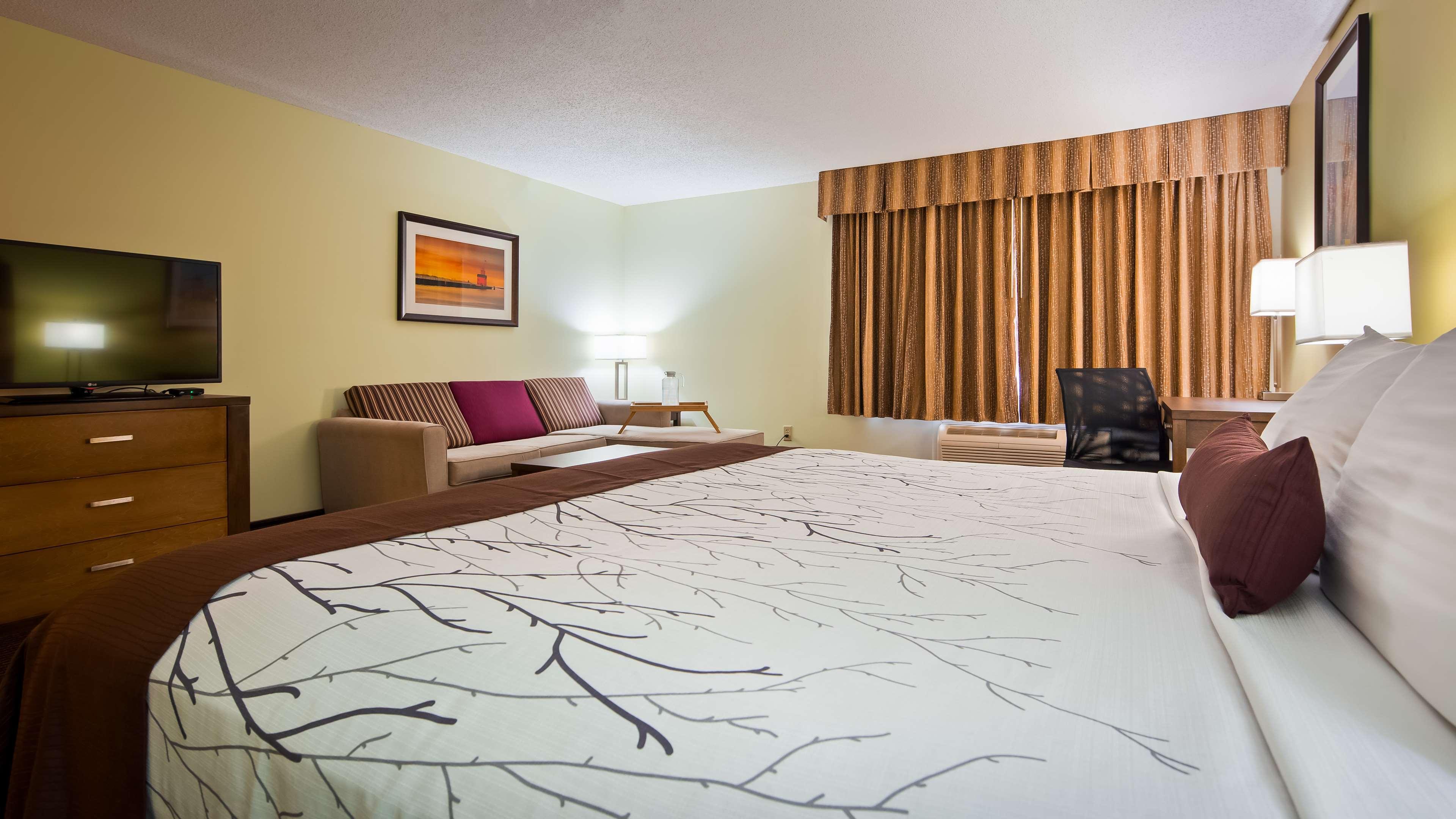 White Pine Inn & Suites Holland Zewnętrze zdjęcie