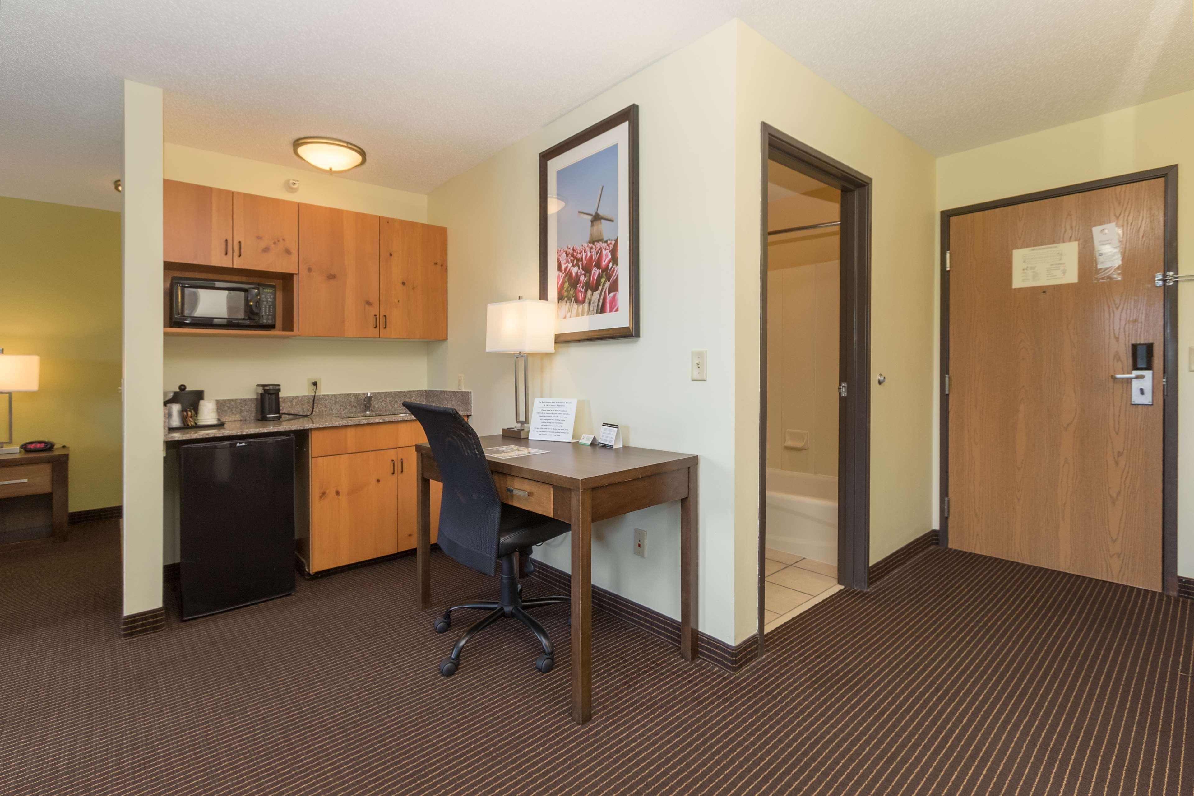White Pine Inn & Suites Holland Zewnętrze zdjęcie
