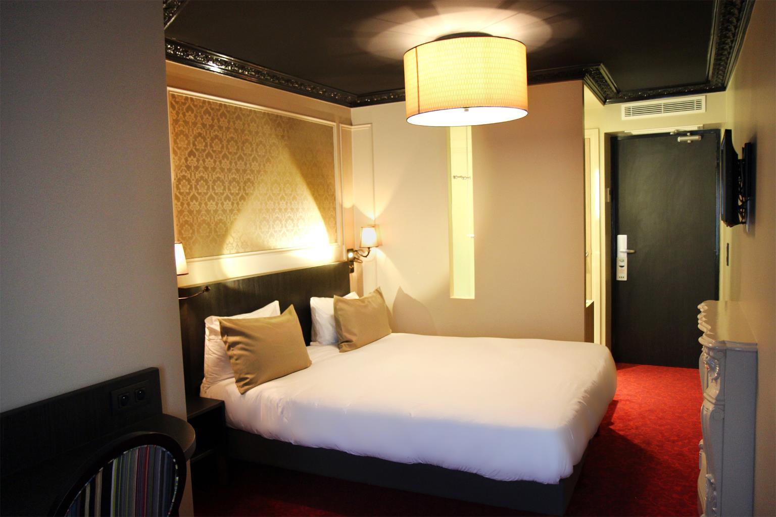 White Pine Inn & Suites Holland Zewnętrze zdjęcie
