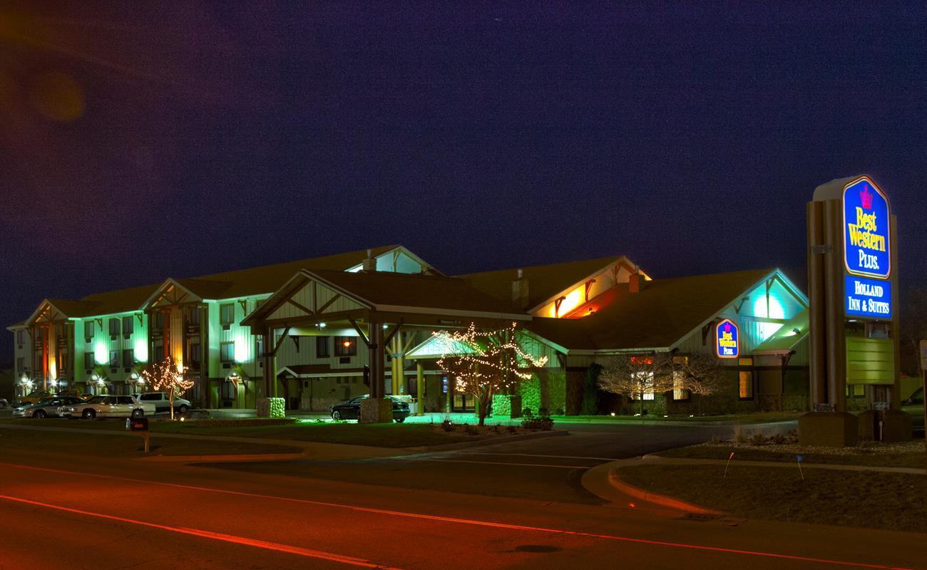 White Pine Inn & Suites Holland Zewnętrze zdjęcie