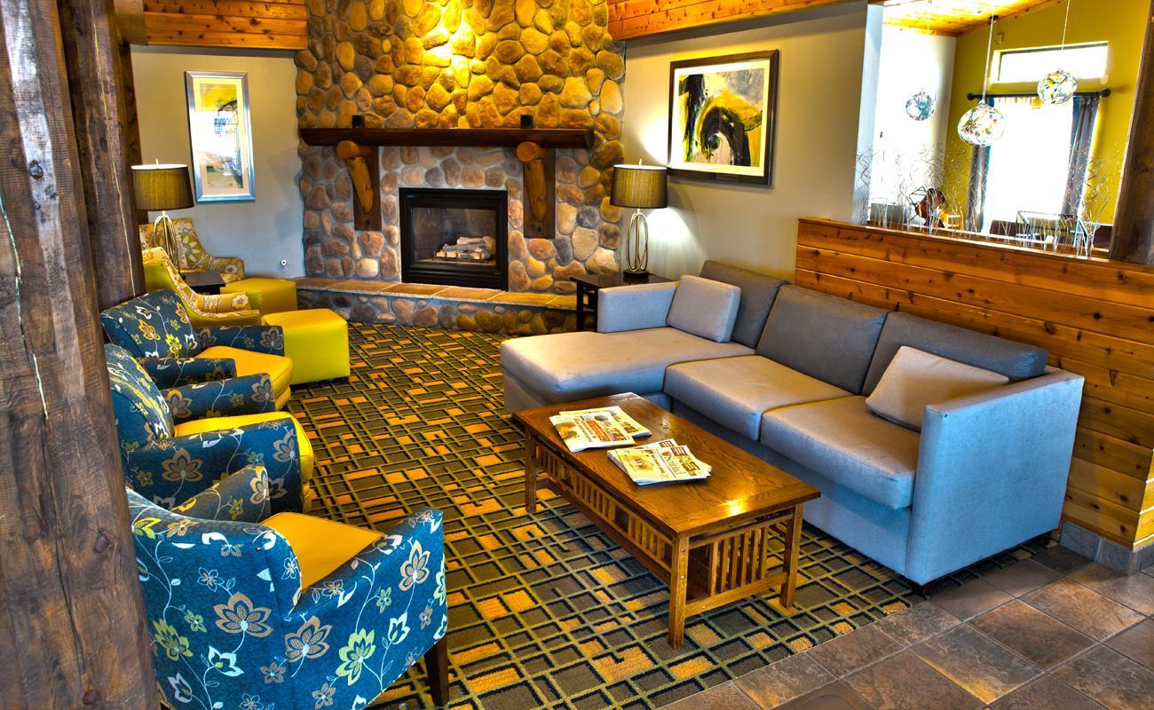 White Pine Inn & Suites Holland Zewnętrze zdjęcie