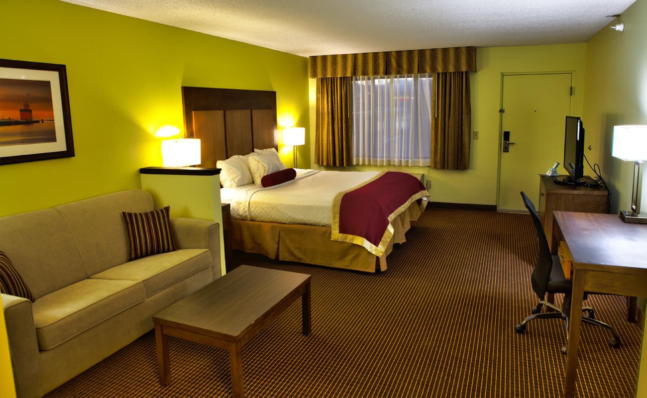 White Pine Inn & Suites Holland Zewnętrze zdjęcie
