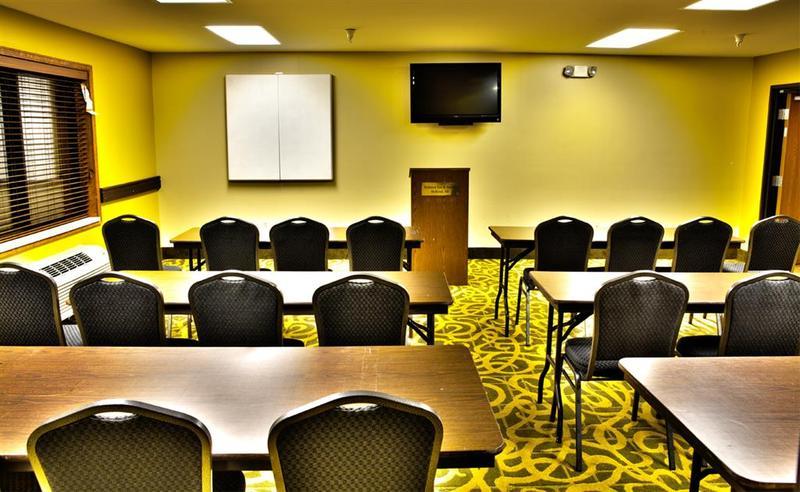 White Pine Inn & Suites Holland Zewnętrze zdjęcie