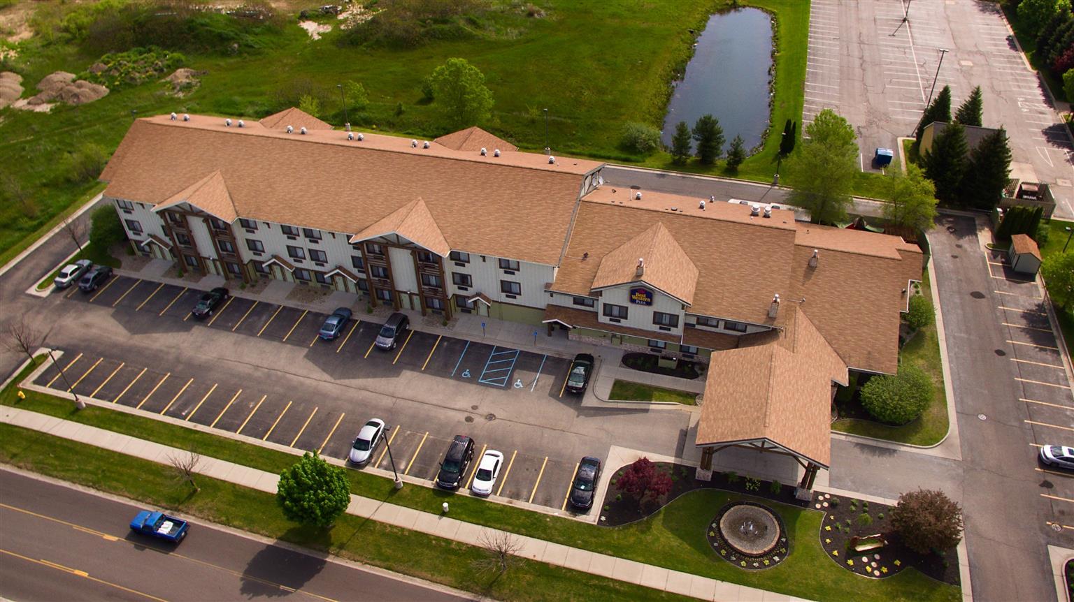 White Pine Inn & Suites Holland Zewnętrze zdjęcie